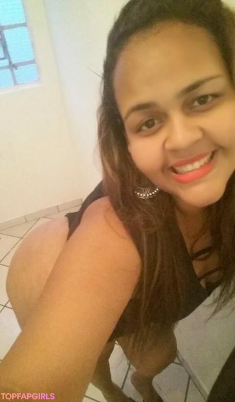 Kamilona nude leaked OnlyFans pic