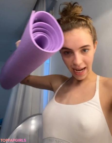 Fernanda nude leaked OnlyFans pic