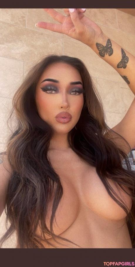Mia nude leaked OnlyFans pic