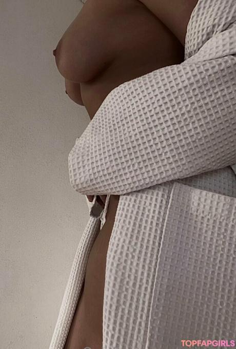 Enireves nude leaked OnlyFans pic