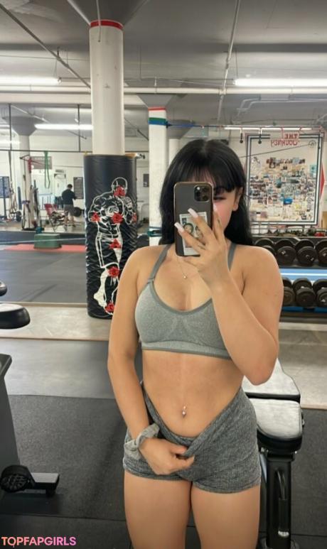 Vnikolee nude leaked OnlyFans pic