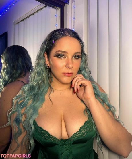 Emlyn nude leaked OnlyFans pic
