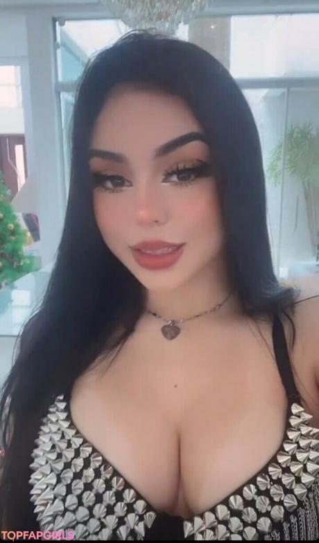 MC nude leaked OnlyFans pic