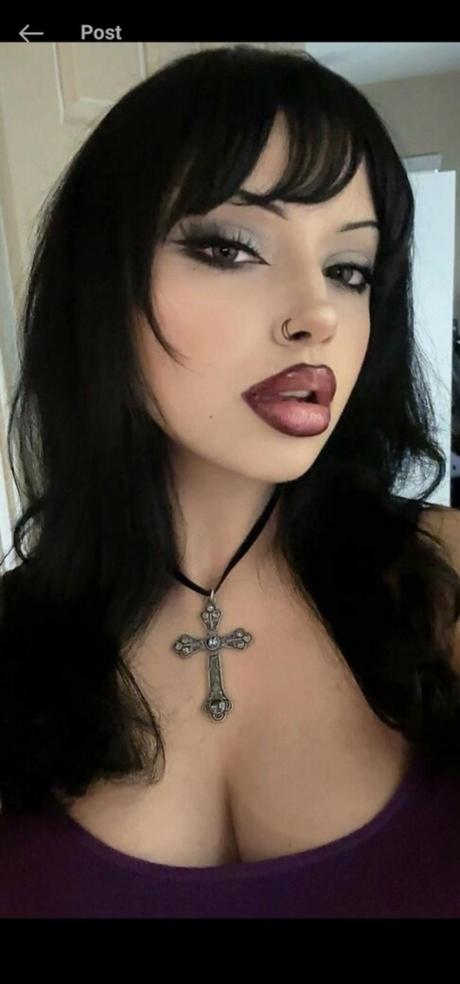 Vamppixiee nude leaked OnlyFans pic