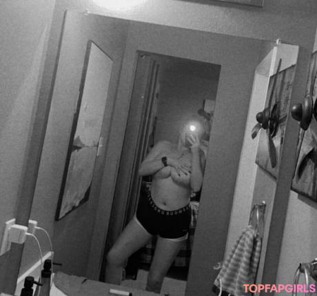 Realhawwwtgirl nude leaked OnlyFans pic