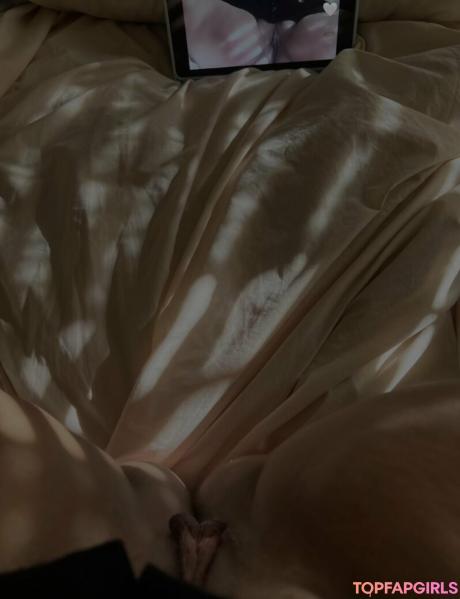 Luvgelix nude leaked OnlyFans pic