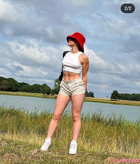 Chloe nude leaked OnlyFans pic