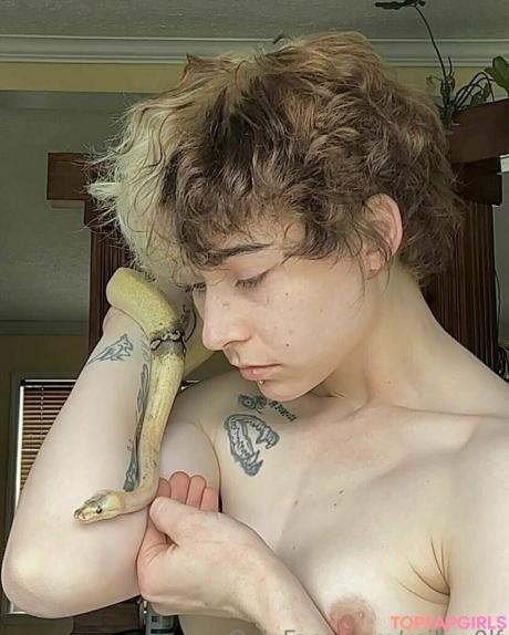 Milkw0lf nude leaked OnlyFans pic