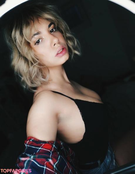 CookieThrills nude leaked OnlyFans pic