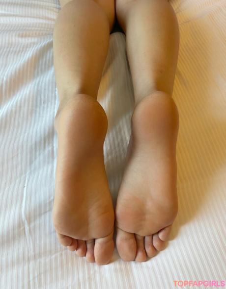 Anafeetish nude leaked OnlyFans pic