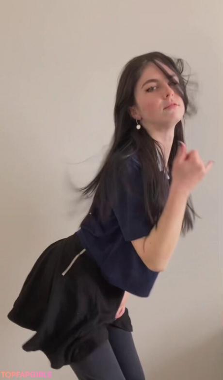 Olivia nude leaked OnlyFans pic