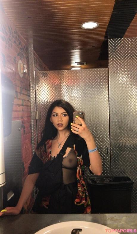 Anna nude leaked OnlyFans pic