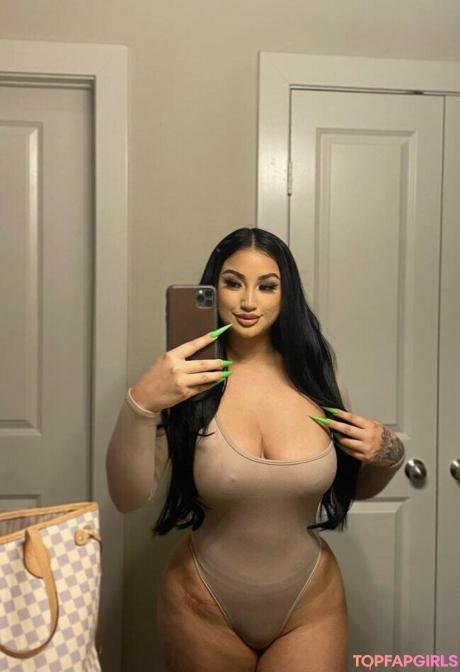 Sarah nude leaked OnlyFans pic