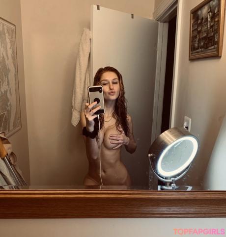 Lilr3ds nude leaked OnlyFans pic