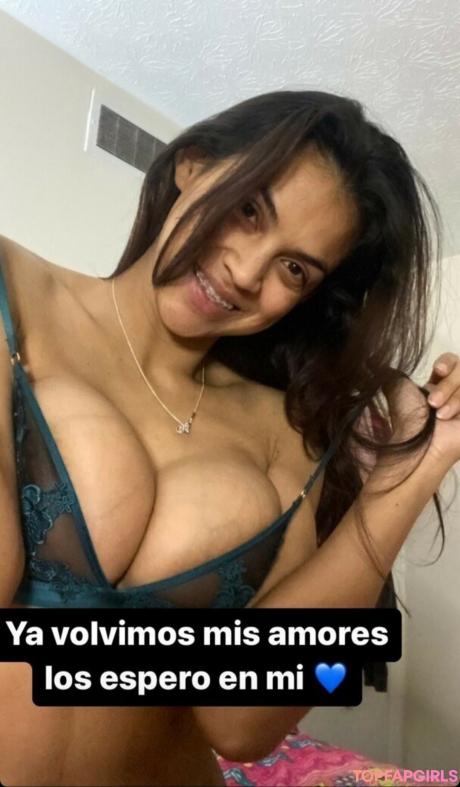 Uaura nude leaked OnlyFans pic