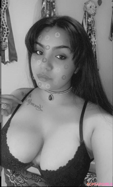 Zenaida nude leaked OnlyFans pic