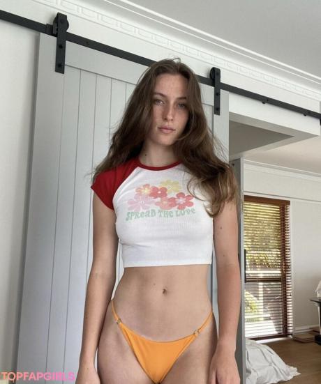 Bella nude leaked OnlyFans pic