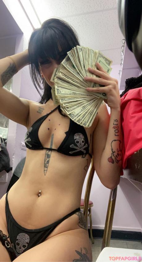 Lil nude leaked OnlyFans pic