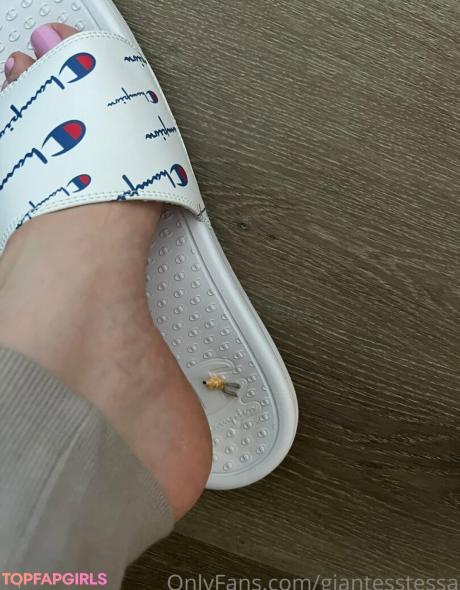 Giantesstessa nude leaked OnlyFans pic